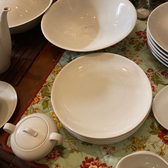 51 pc Hutschenreuther White China Flat Cream Soup Bowl Dinner Plate Tea Set - Picture 4 of 14